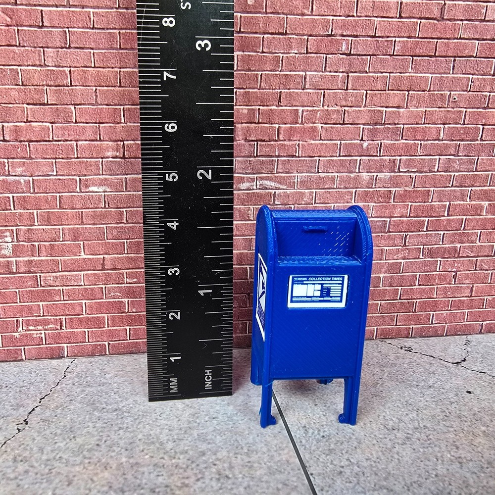 Post BoxModel 1/24 Scale Diorama Garage Dollhouse Accessory