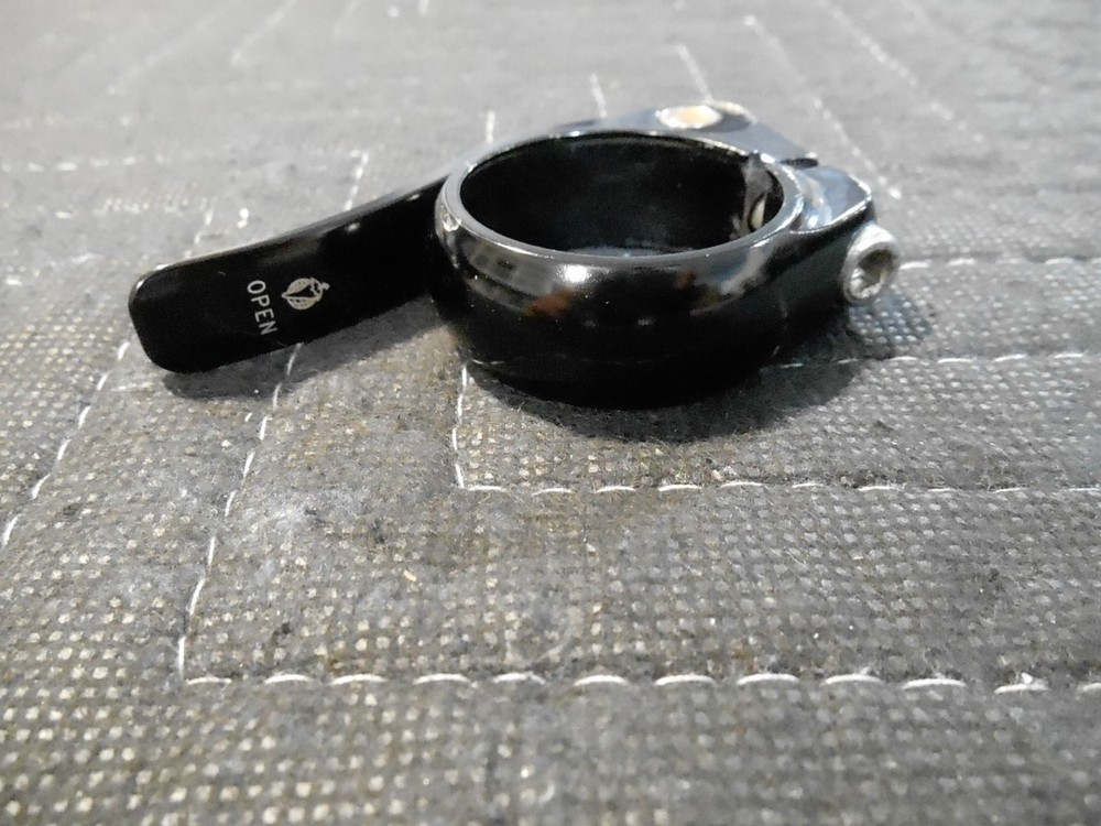 Salsa Quick Release Seatpost Clamp in Black