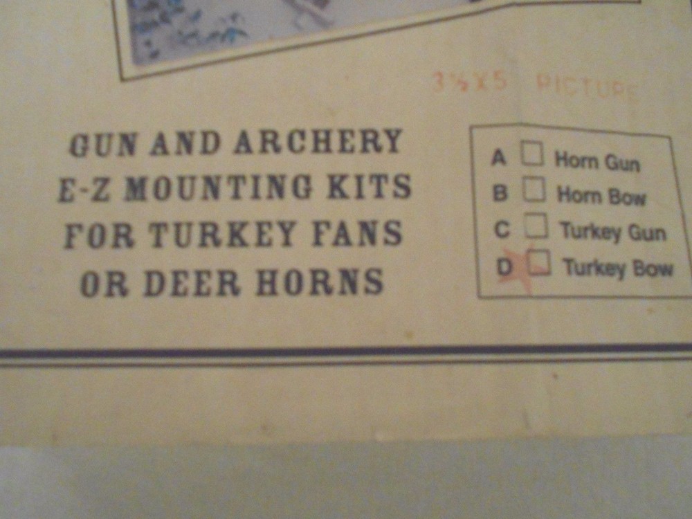 TROPHY MOUNTING KIT STILL IN BOX