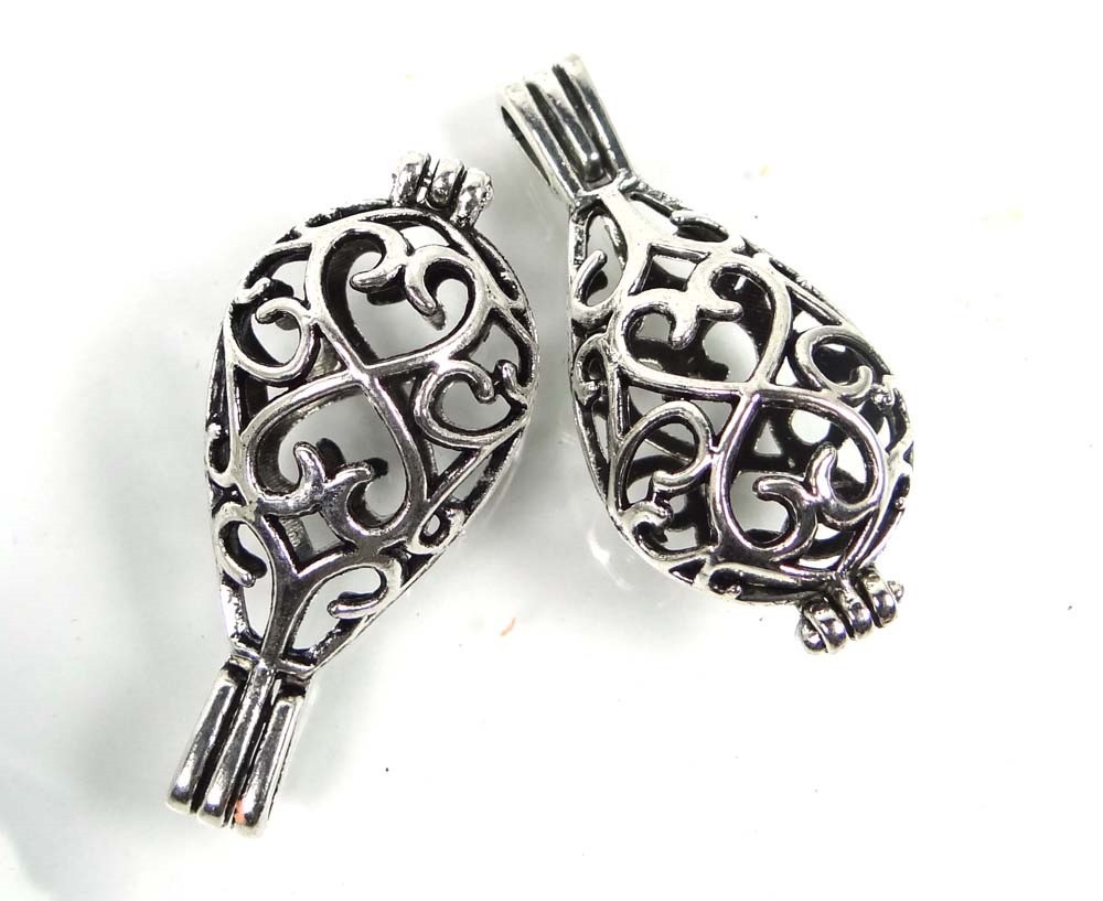 2 Antique Silver Hollow Cage Locket Essential Oil Diffuser Perfume Pendant 45mm