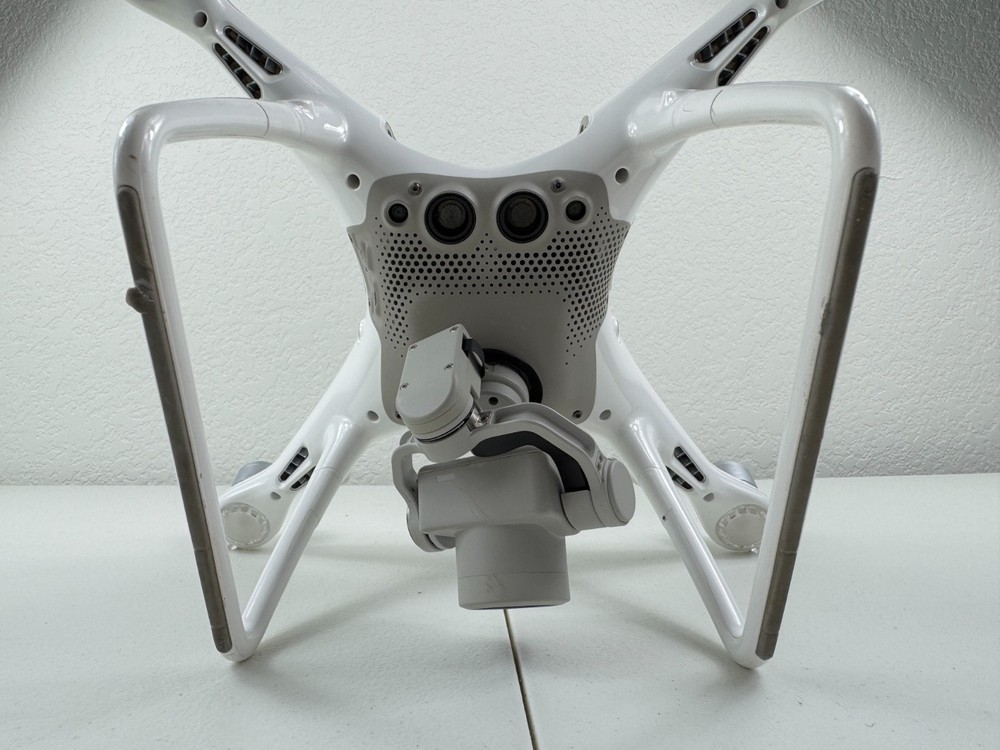 DJI Phantom 4 Pro 4K Camera Drone - White WM331A Bundle DRONE + CAMERA ONLY