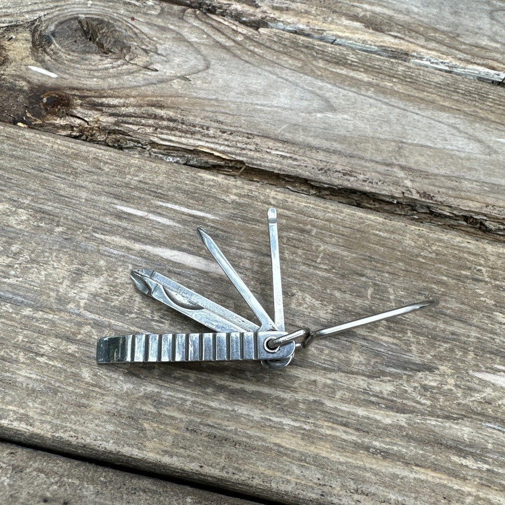 Swiss Tech 4-in-1 Multi-Tool Screwz All + Key Ring