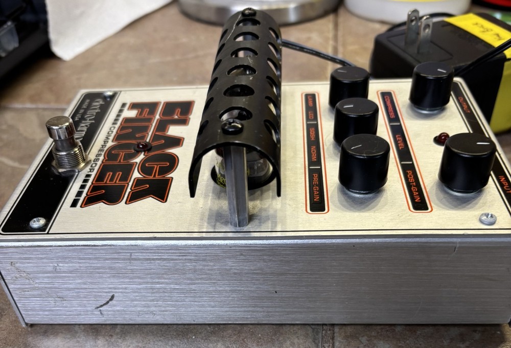 Electro-Harmonix Black Finger Compressor Guitar Pedal