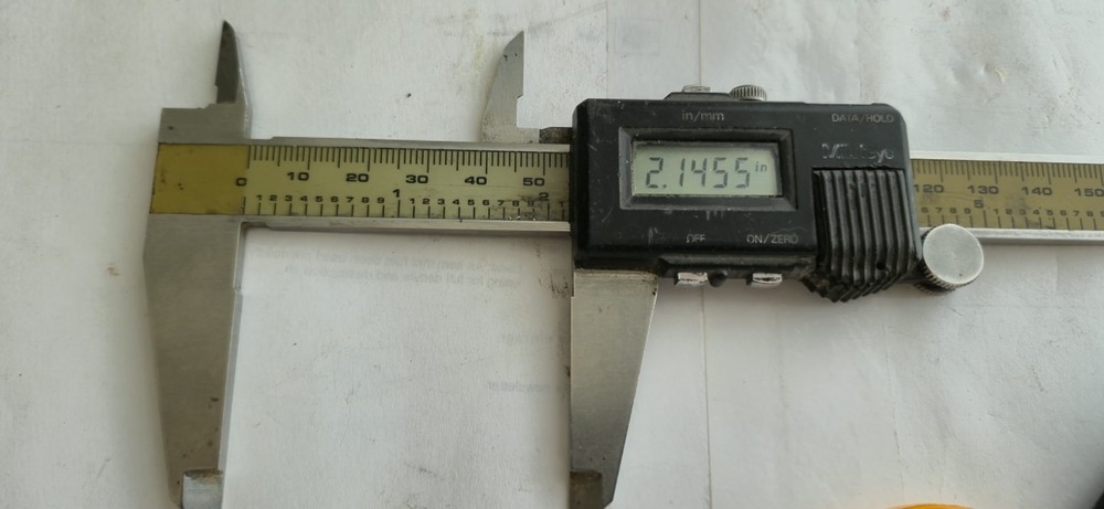 Mitutoyo 500-322 Digimatic 8" Calipers. 1 Small Issue-- READ DESCRIPTION PLEASE