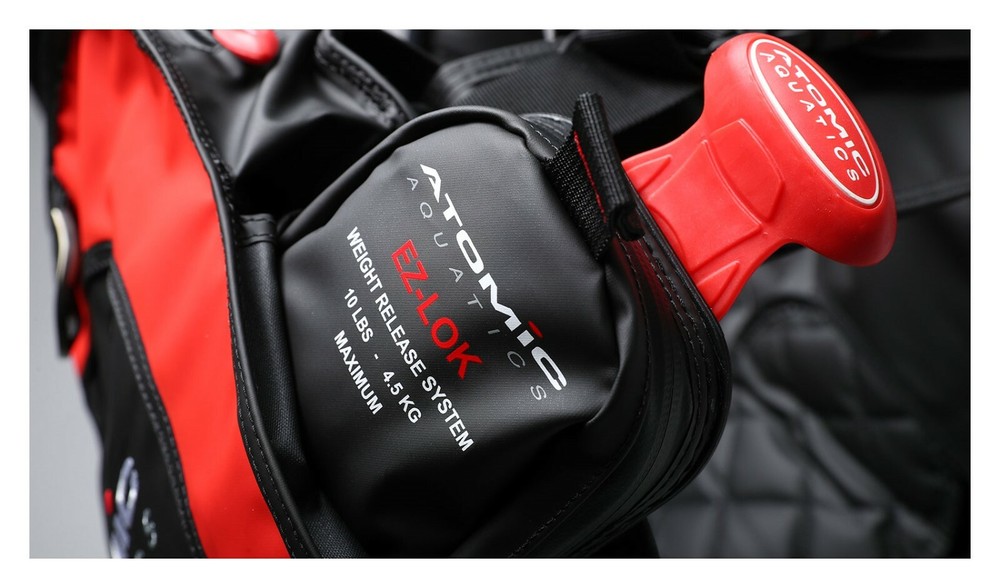 Atomic Aquatics BC1 BCD - Red or Black