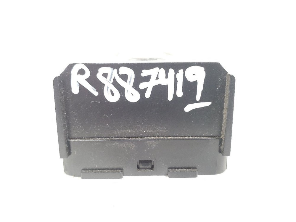 2019 Buick Cascada OEM AC Remote Controller Module 13591703