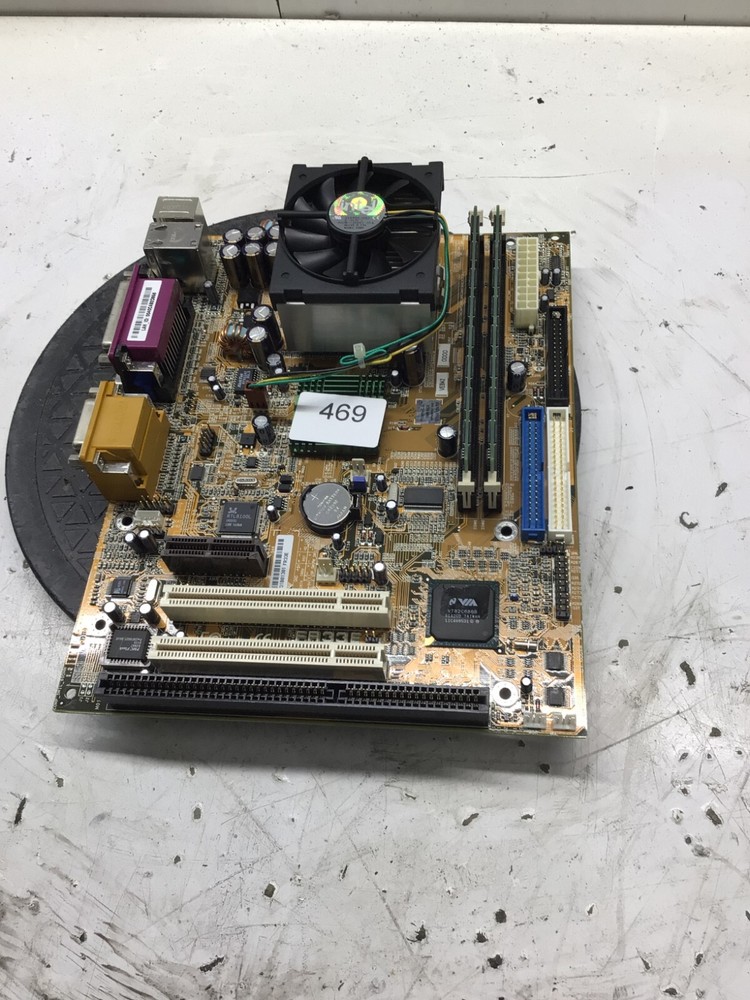 FIC FR33E Intel Celeron 900MHz 512MB NO HDD