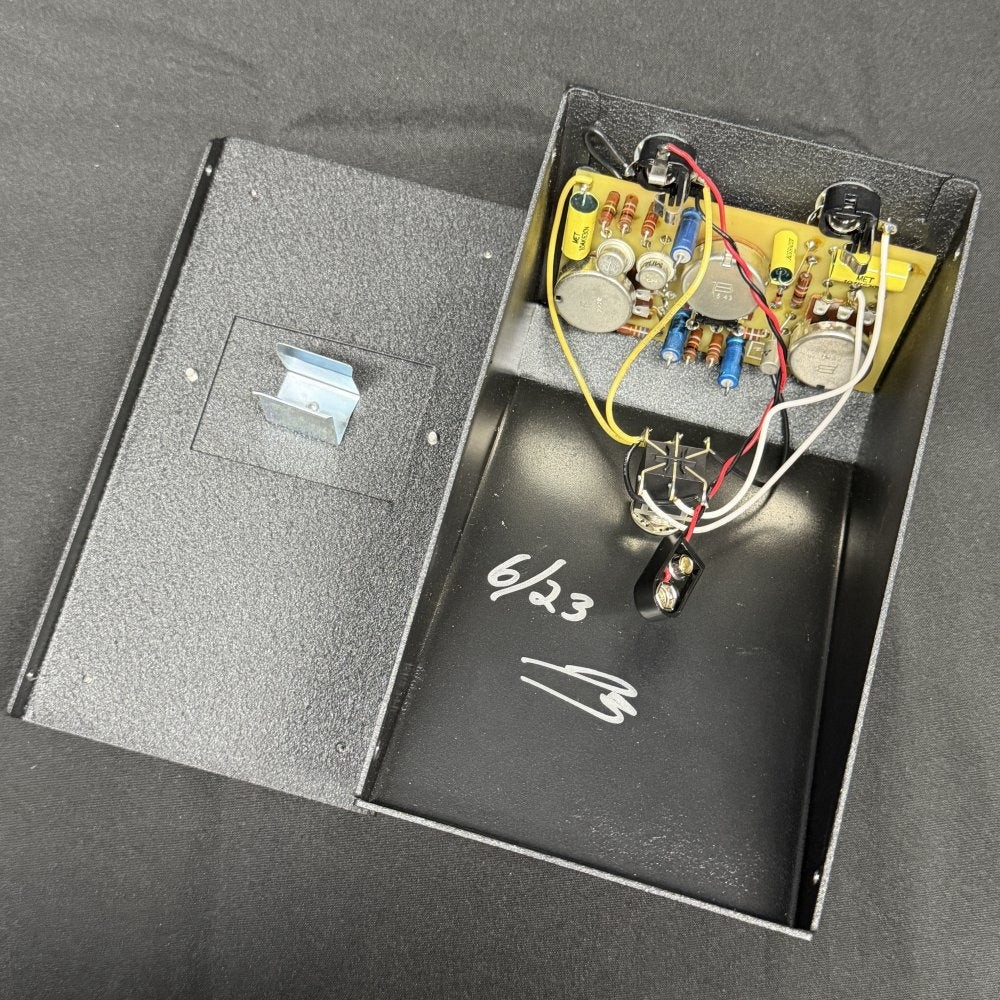 ear fuzz effects dizzy tone