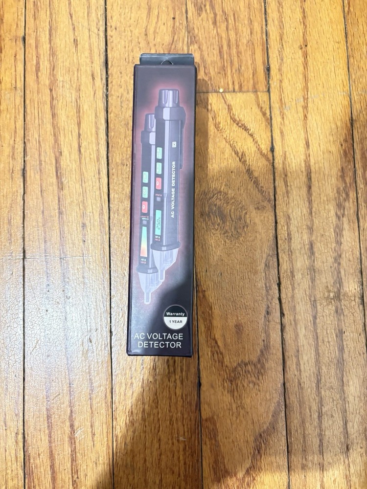 Non-Contact AC Voltage Detector with Flashlight