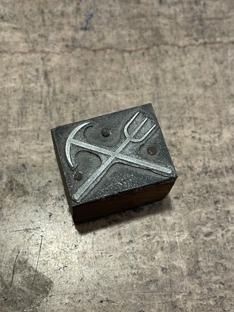 Printing Letterpress Printers Block Pick Axe And Pitchfork / Tools (1212)
