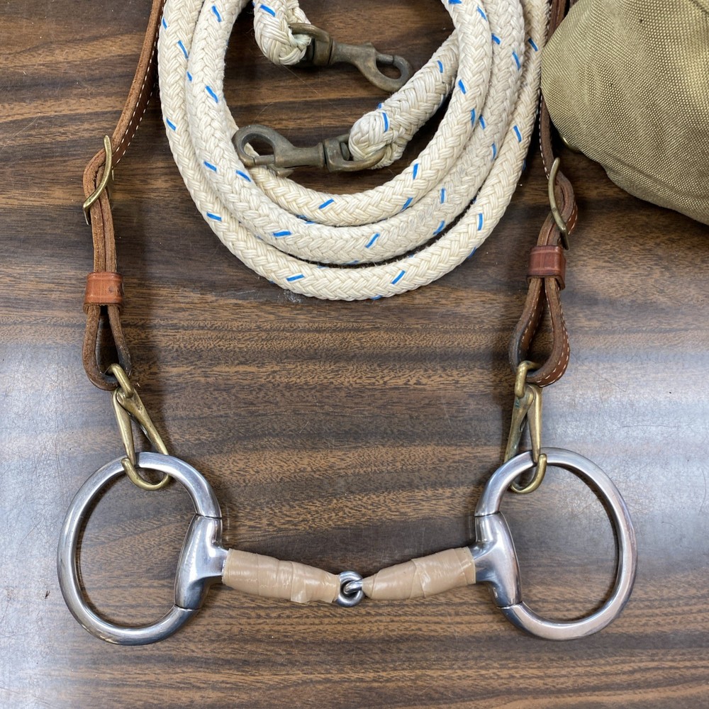 HEADSTALL, REINS, SNAFFLE, POMMEL BAG, CANTEEN
