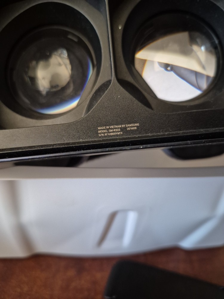 Samsung Gear VR Oculus Virtual Headset 2016 for Galaxy Note 5 S6 S7 Edge B3