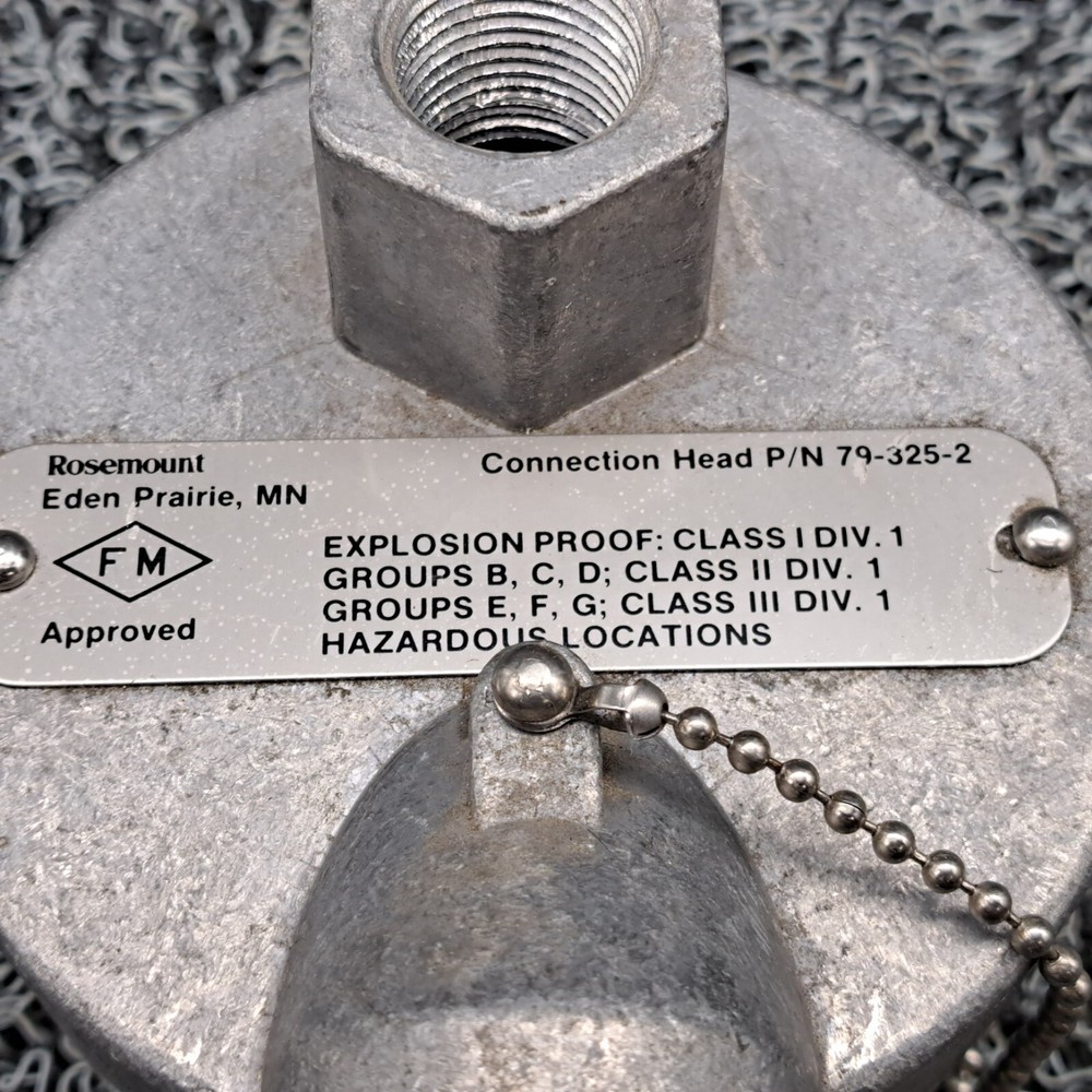 Rosemount Connection Head 79-325-2 1/2" & 3/4" NPT