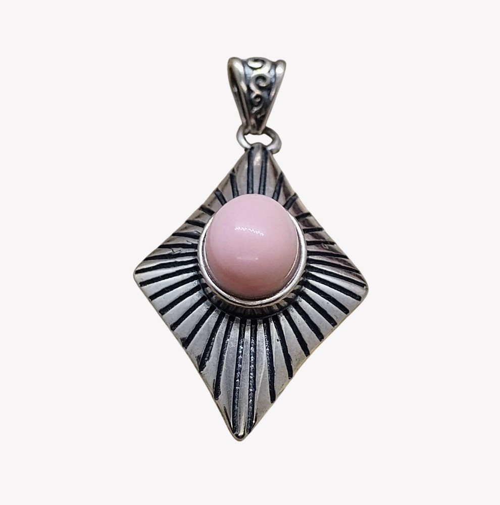 Southwest Native Style Pink Conch Shell Silver Pendant Diamond Shaped 1"
