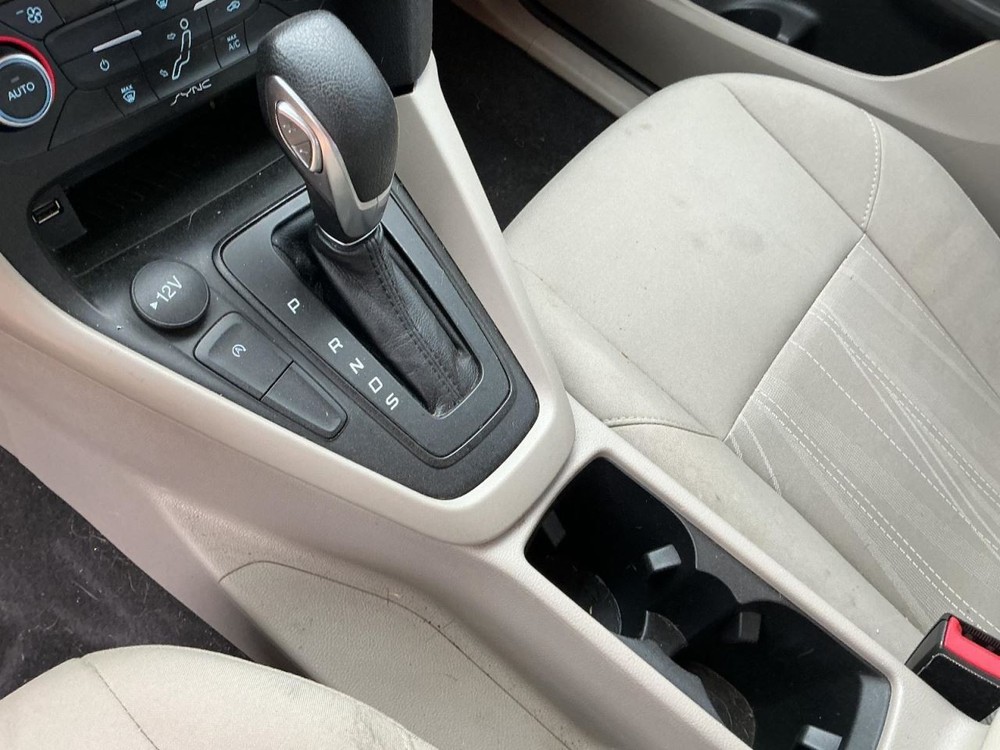 FOCUS 2018 Glove Box 5027623