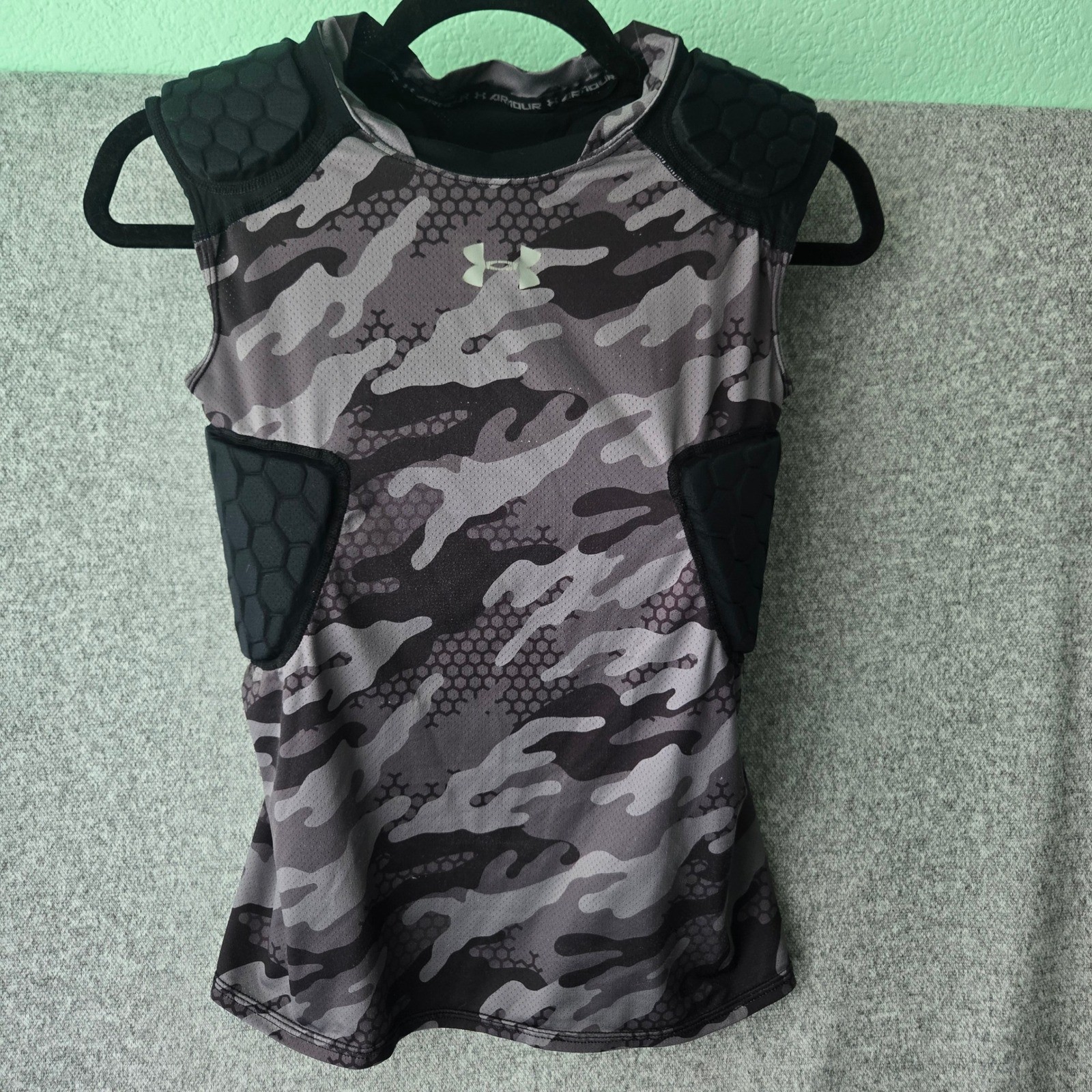 Under Armour Padded Compression Shirt Grey Camo McDavid HEX Football Rib Guard M