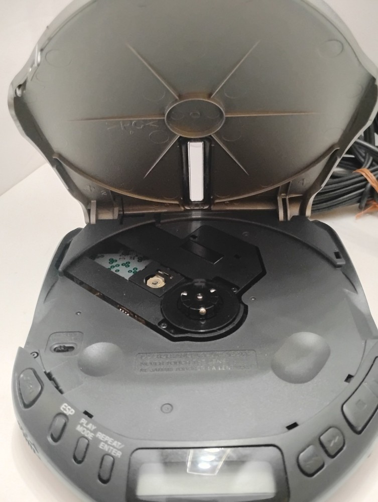 Sony D-E301 ESP Discman + MDR-V100 🎧 Works Read As Is