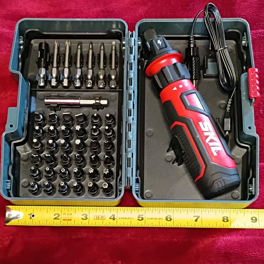 SKIL SD561201 4V Li-Ion Screwdriver - Compact, LED Light, Bits & Case..(0046)