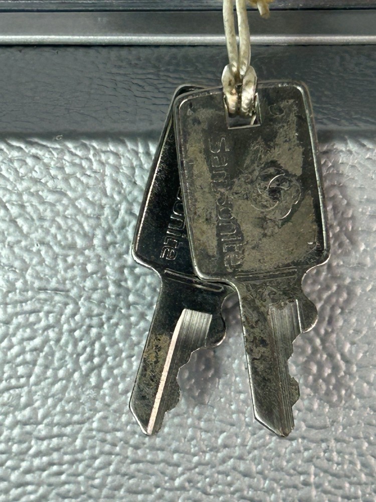 Olympus EVIS JF-100 Duodenoscope Hard Locking Carry Case with Keys