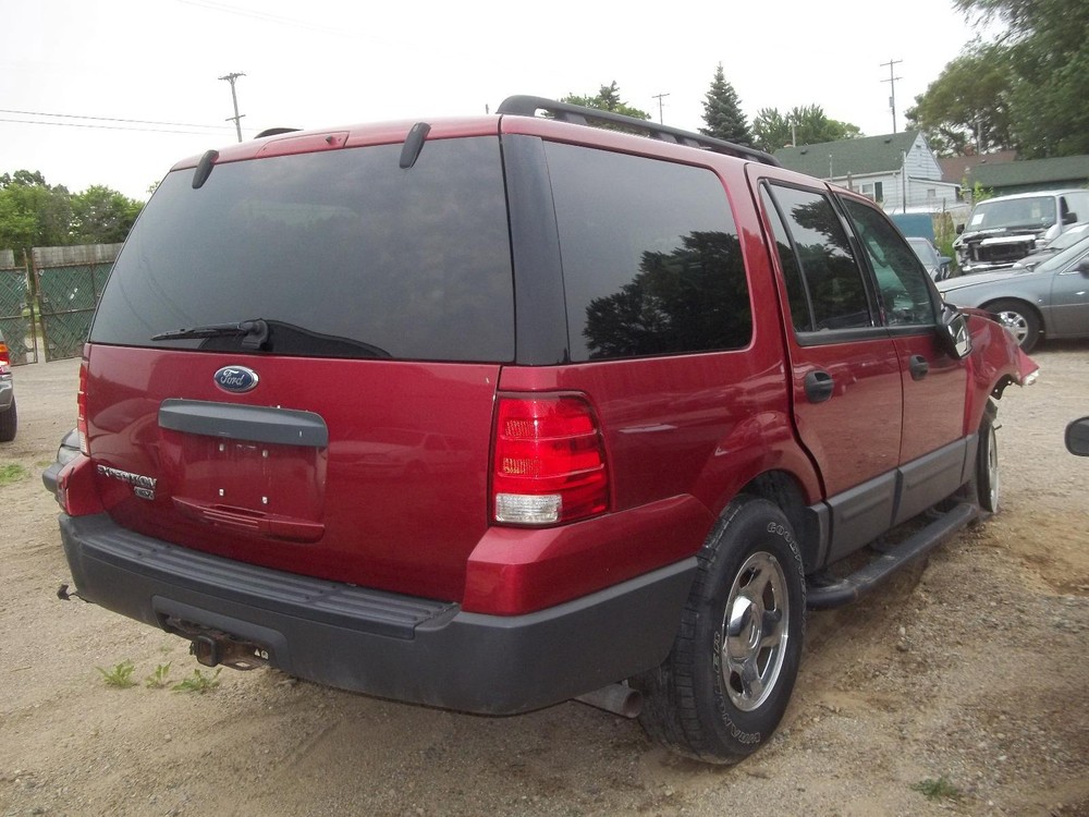 Used Transfer Case Assembly fits: 2005 Ford Expedition Grade B