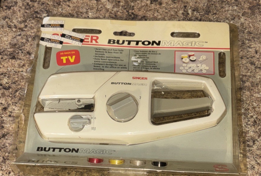 Vintage NEW in Box SINGER B110X-CS Button Magic 2 and 4 Hand Button Hole Maker