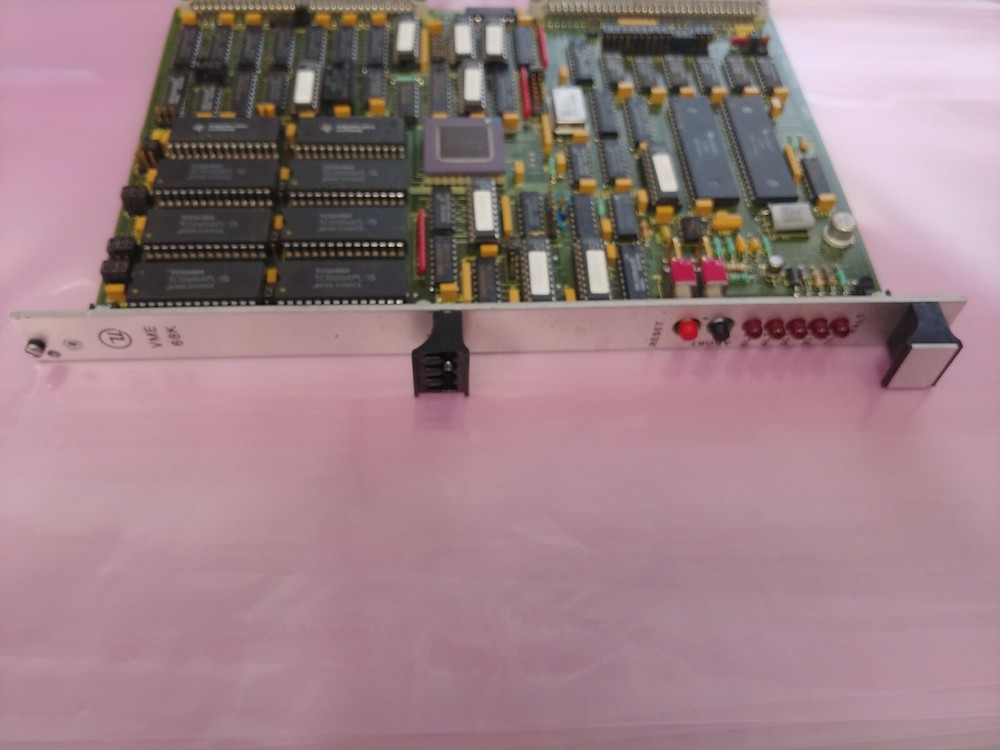 Universal Instruments VME 68K 12S 43612501