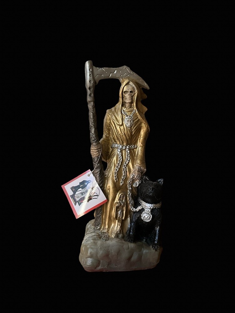 Santa muerte Protectora Curada 11” * Oro  *