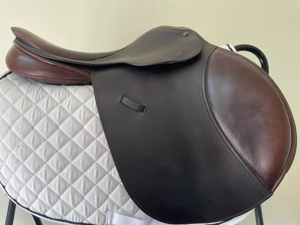 17 - 2020 County Stabilizer, Forward Flap, Medium Wide Tree - Very Nice Conditio