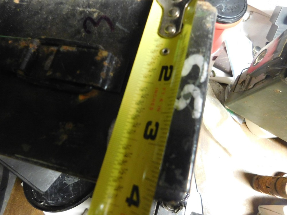 Military Metal Ammo Case Can – Green some surface rust