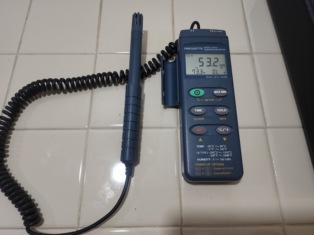 Omegaette HH314 Humidity & Temperature Thermometer 