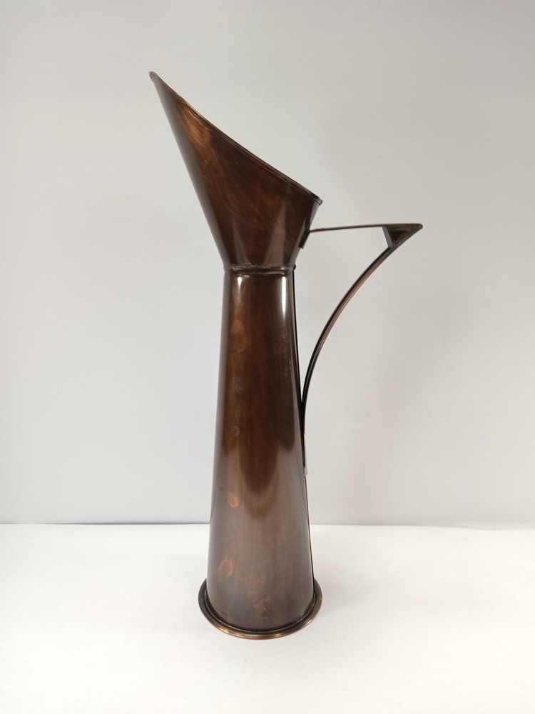Large 20" Pitcher Vave Madebof Cooper