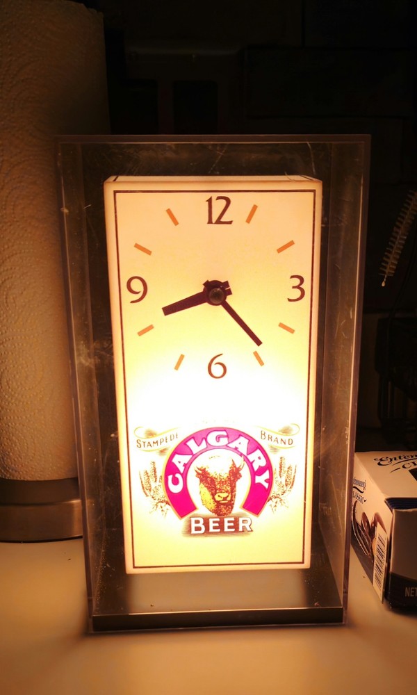 CALGARY LIGHT UP BEER CLOCK