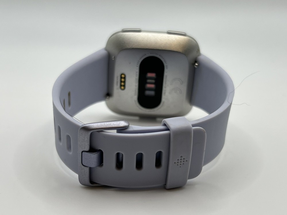 Fitbit Versa Smart Watch Silver With Lavender Band - Small
