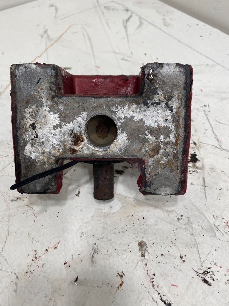 1999 Peterbilt 379 Suspension Bracket (641-11955)