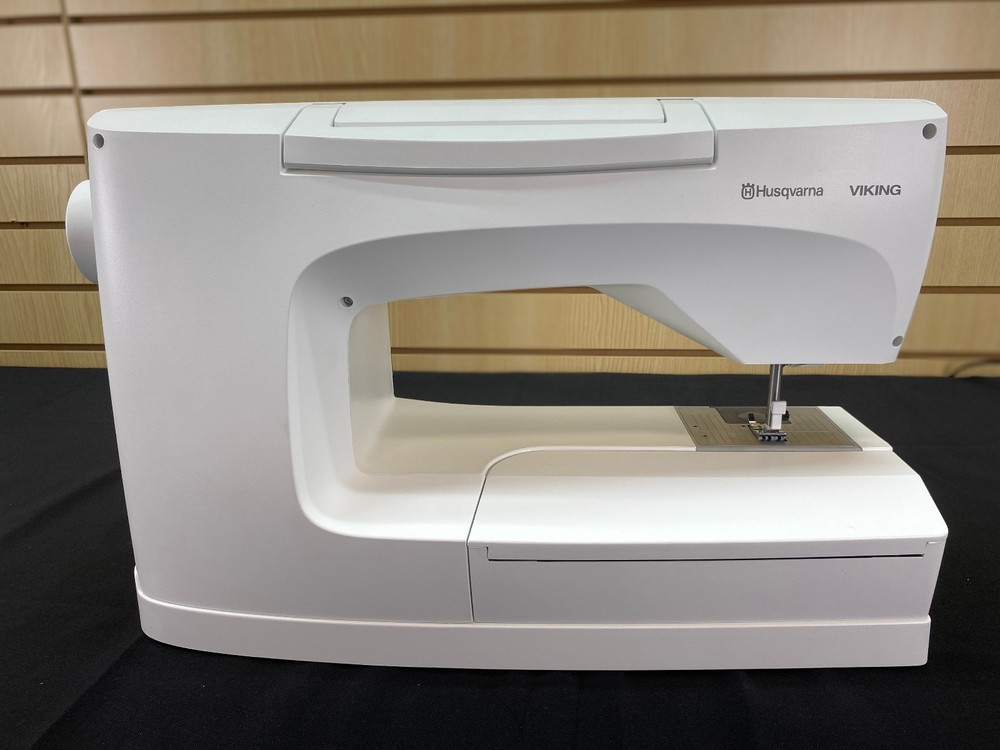 Husqvarna Sapphire 930 Computerized Sewing Machine - Quality Pre-Owned ✅
