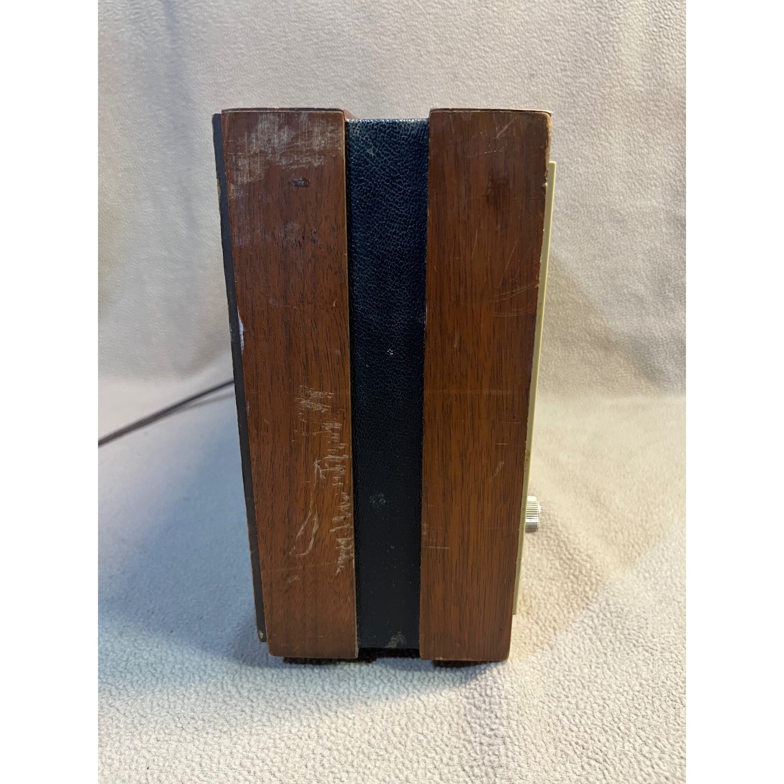 Vintage Sears Silvertone AM FM Solid State Tabletop Radio Wood Grain MCM