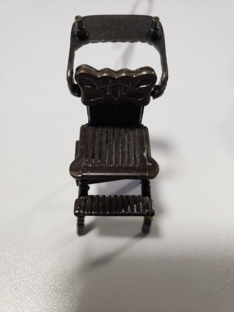Eleven Vtg Pencil Sharpeners