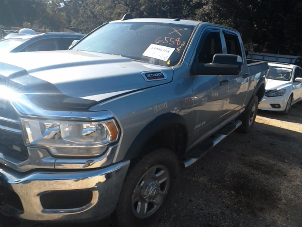 RAM2500 2019 High Mounted Stop Light 104918122