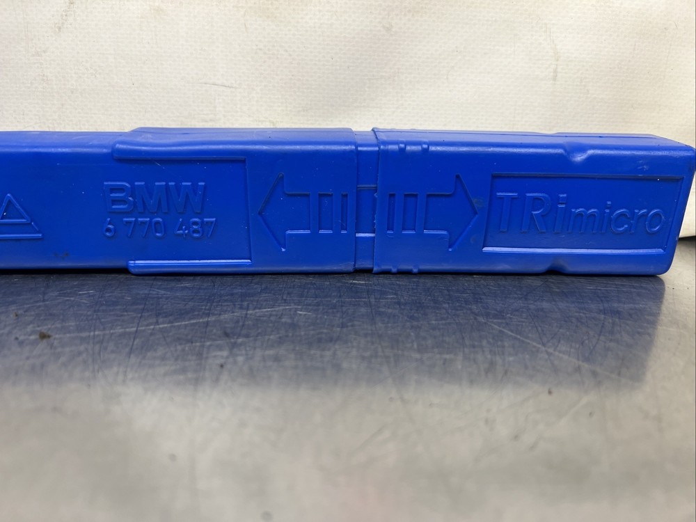 BMW 3SERIES E90 E91 2009 HAZARD WARNING TRIANGLE 6770487