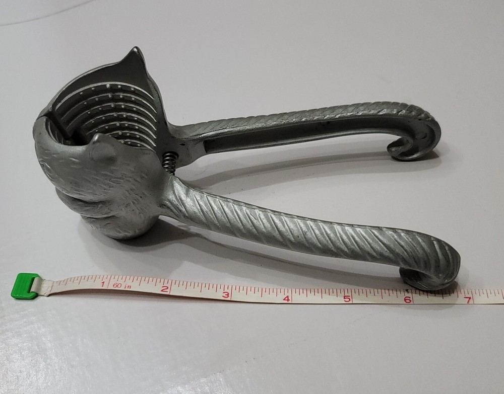 Vintage RSVP Cast Aluminum "Filbert" Squirrel Nutcracker Spring Squeeze Tail EUC