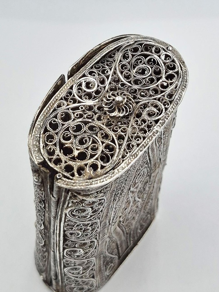 19TH CENTURY CONTINENTAL SOLID SILVER FILIGREE PURSE / BOX