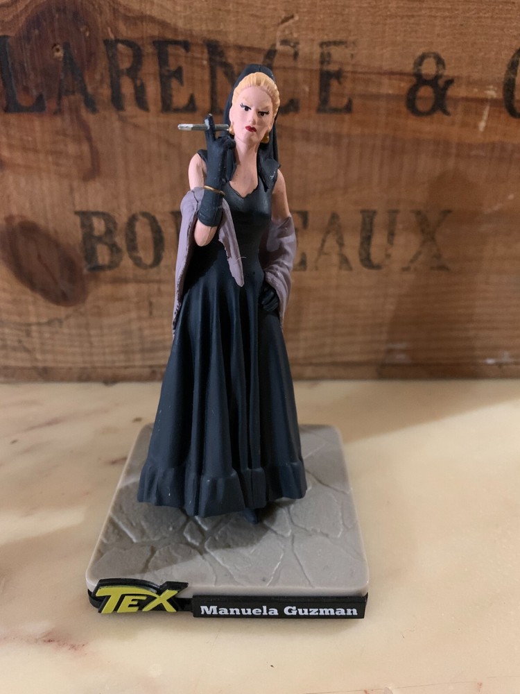 STATUINE tex 3d MANUELA GUZMAN BONELLI CENTAURIA