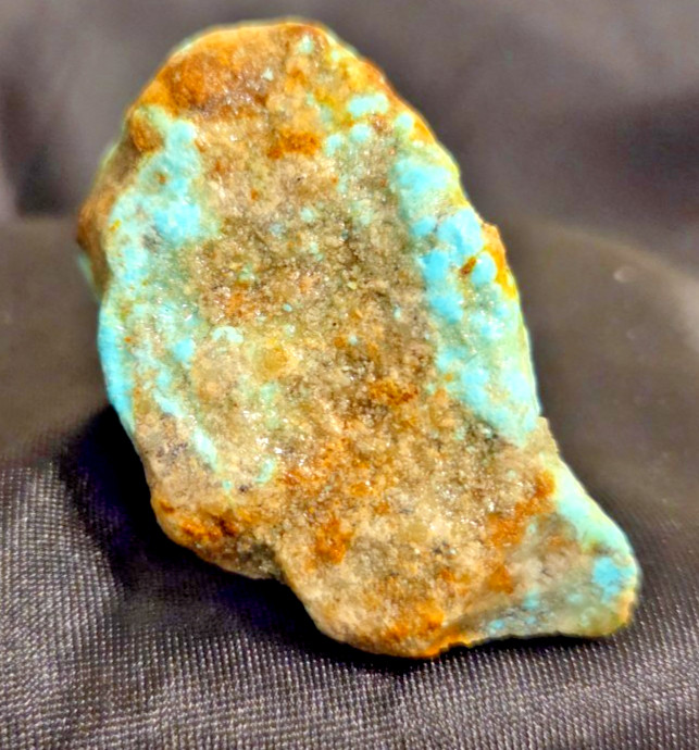 HIGH QUALITY TURQUOISE KINGMAN ROUGH 72 GMS