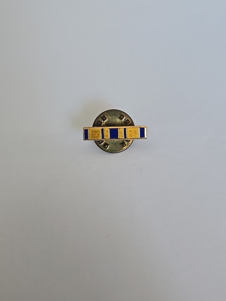 Air Force Commendation Medal- Complete Set-Case Box- Oak Leaf and V Device