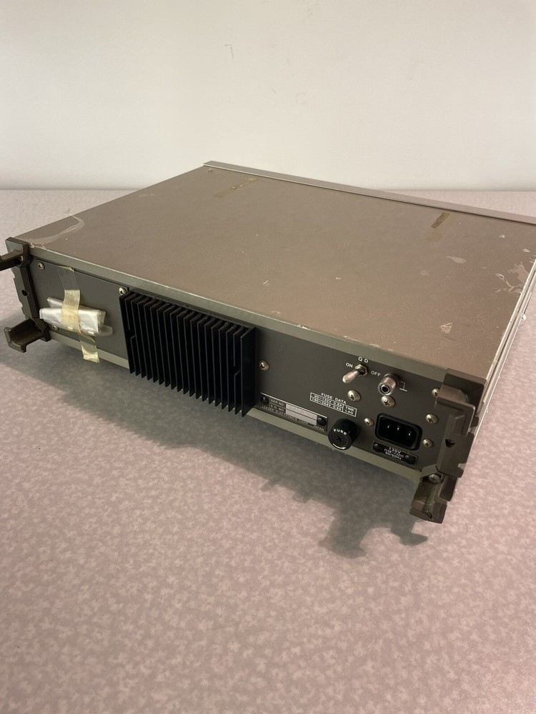 Leader LCR 745 Meter Lab Powers up CPU Control