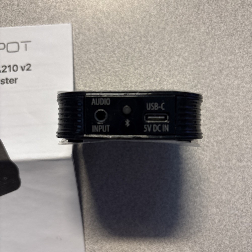 HomeSpot Bluetooth Transmitter AV Broadcaster BA210 v2 W/cables