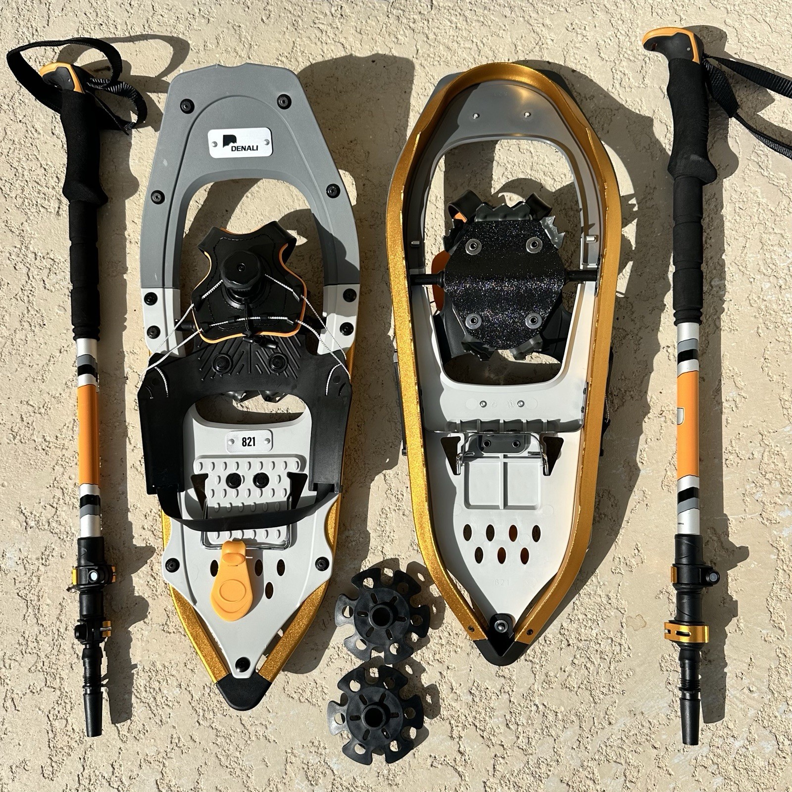 Snowshoes for Walking on Snow – Denali Sawtooth Spin 8x21 Winter Use