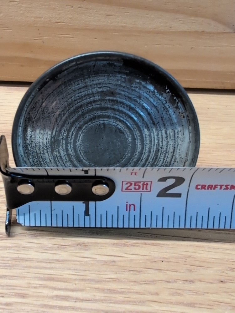 Vintage 3” Sewing Machine Thumb Oiler