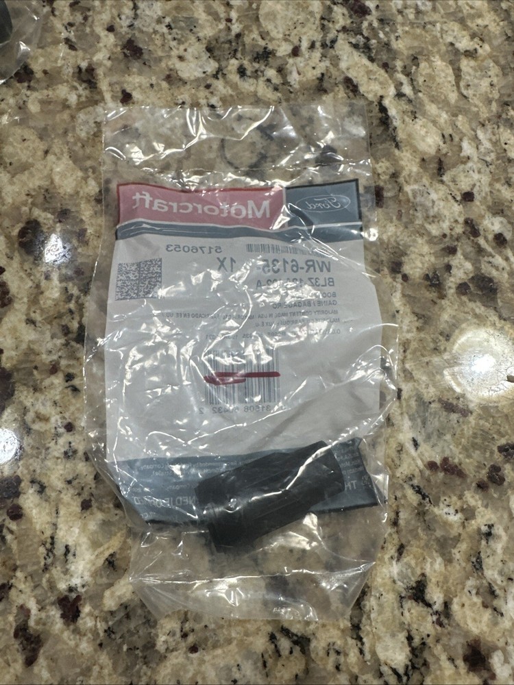 BL3Z12A402A Ignition Spark Plug Wire Boot