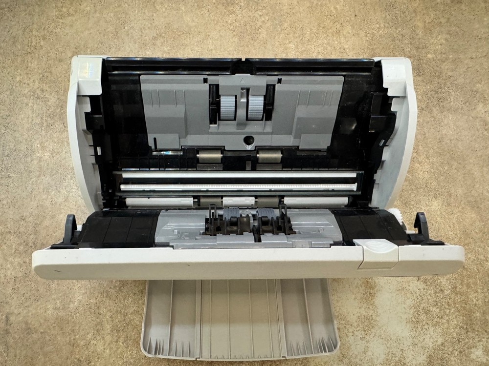 Fujitsu fi-7030 Color Duplex Document Image Scanner